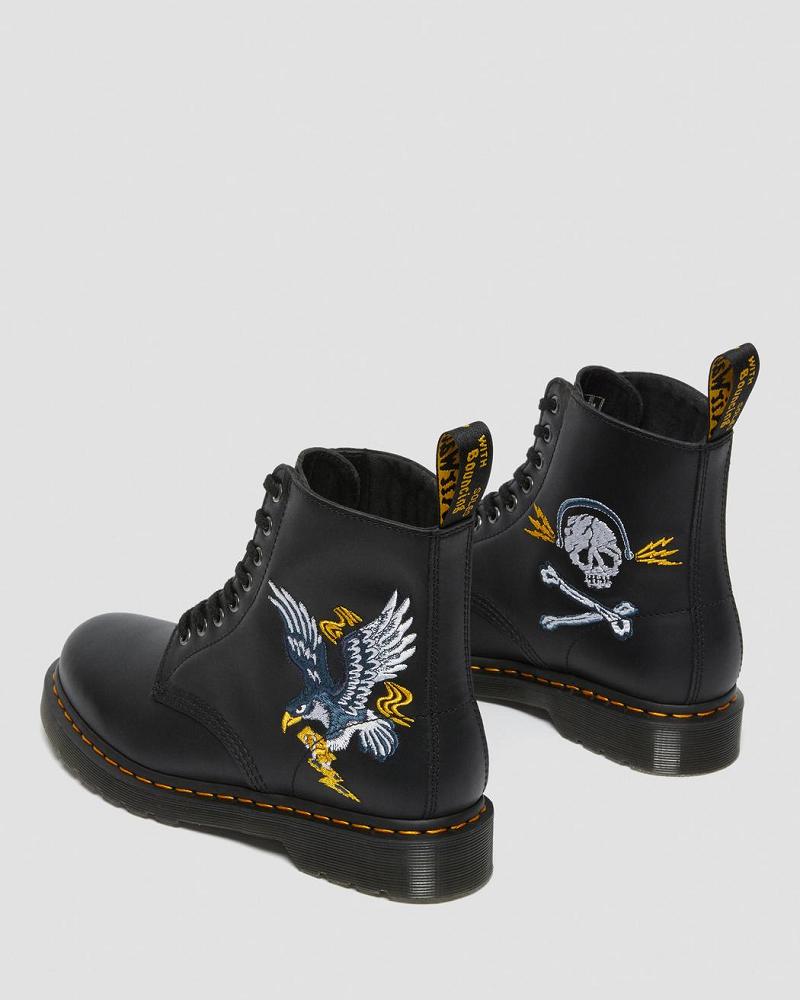 Dr Martens 1460 Souvenir Embroidered Leren Enkellaars Heren Zwart | NL 384LIS